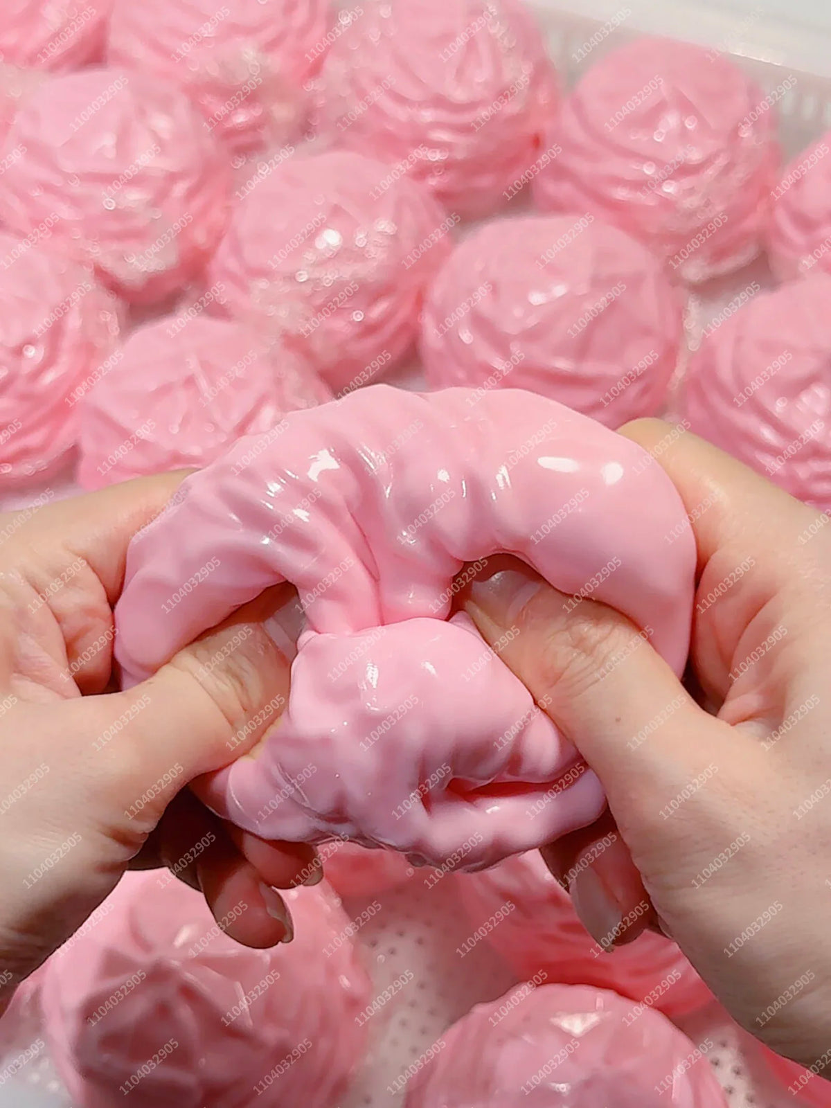 Crunchy Whipping Cream Stress Ball Squishy Toys Moldable Whipped Cream Squeeze Ball ASMR Anti Stress Fidget Toys for Adults