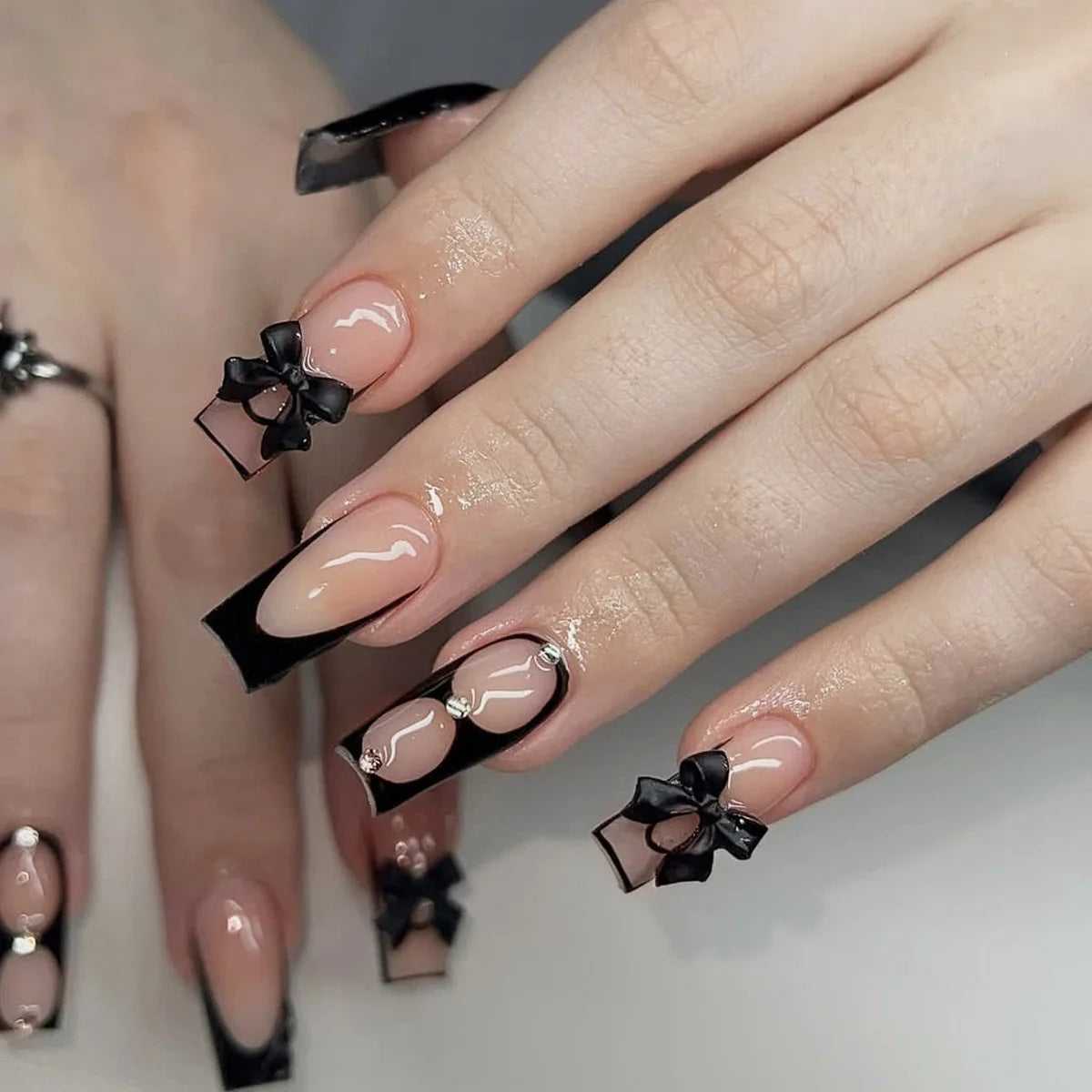 24Pcs French Square Press On Nails Dark Style Matte Finish Press On Nails Artificial Manicure Tool Nail Tips Wearable Fake Nails